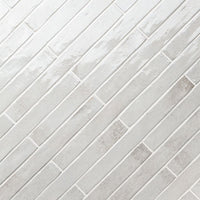 FLAMENCO PRINCESS 2 X 18 WHITE GLOSS.          32pcs/box.     2112pcs/crate.   8pcs/box